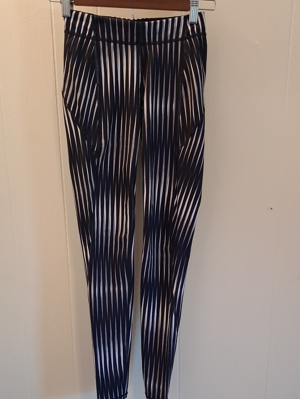 IVY PARK Black Gray and White Striped Leggings